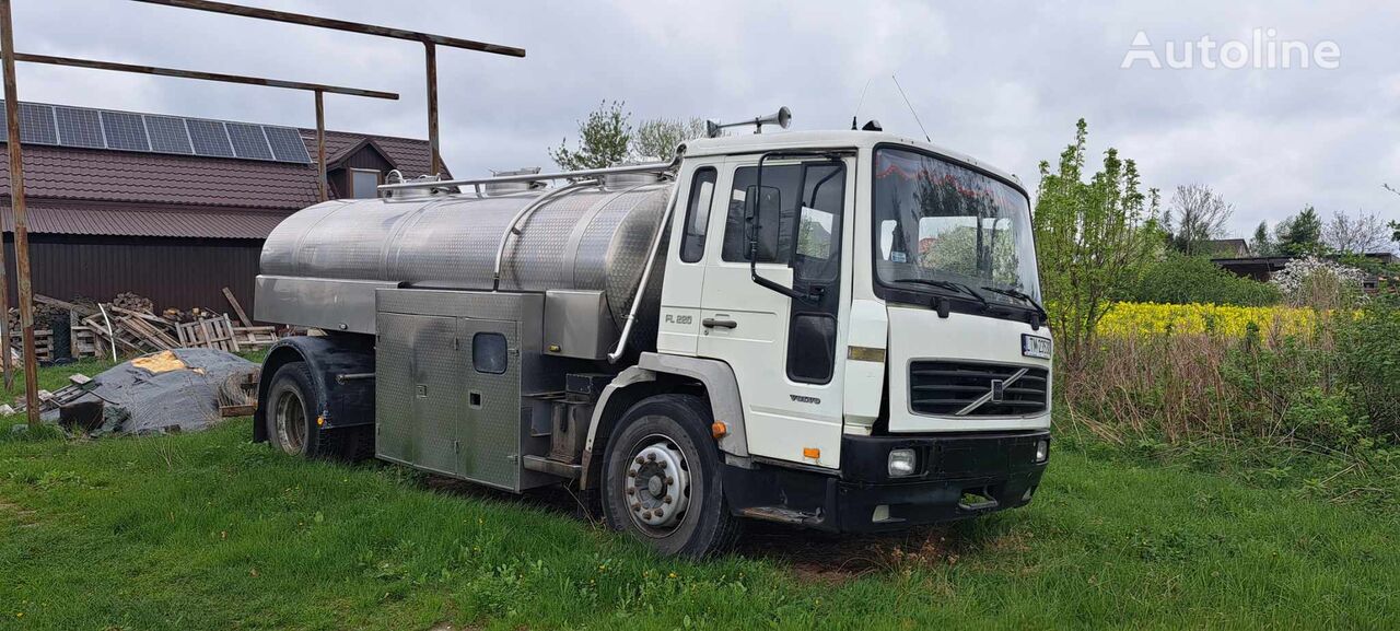 Volvo FL6 autocisterna za mleko