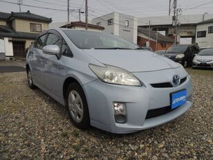 Toyota PRIUS hečbek