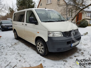 Volkswagen Transporter kombi minibus