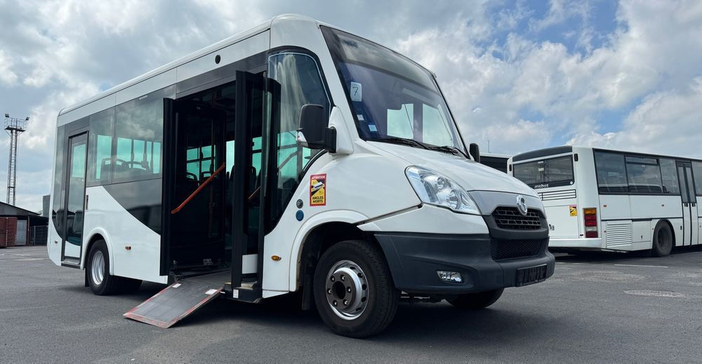 IVECO Vehixel CYTIOS 4 / kamera  putnički minibus