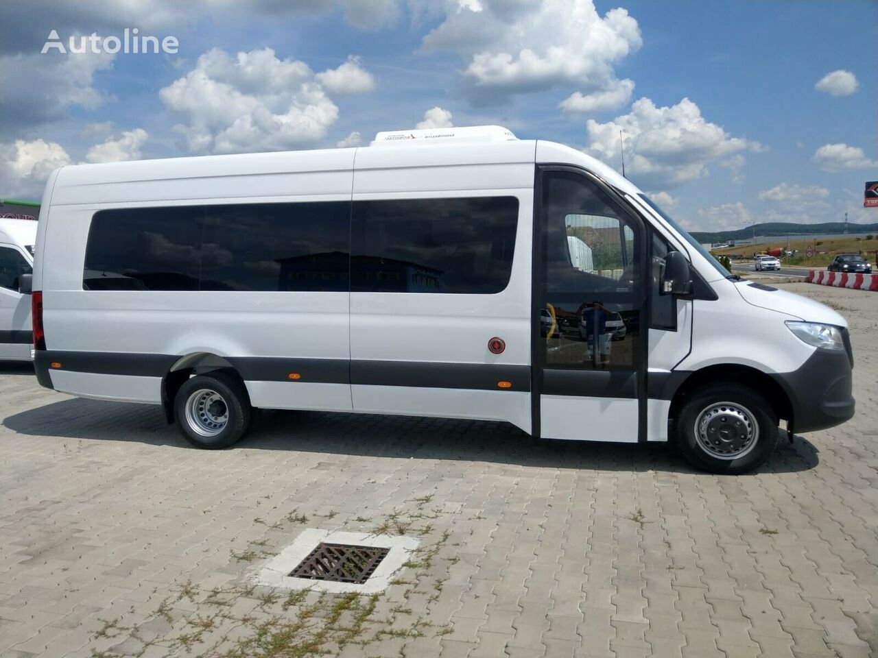 novi Mercedes-Benz Sprinter 516  19+1+1 with COC! putnički minibus