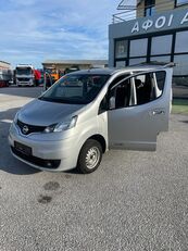 Nissan NV 200 putnički minibus