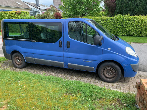 Renault Trafic putnički minibus