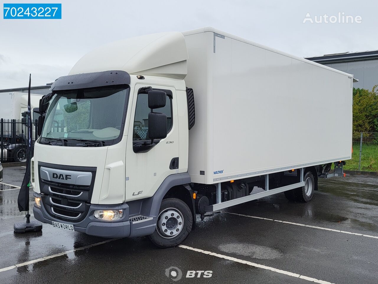 novi DAF LF 230 4X2 12 tonner Manual Ladebordwand ACC Euro 6 kamion furgon