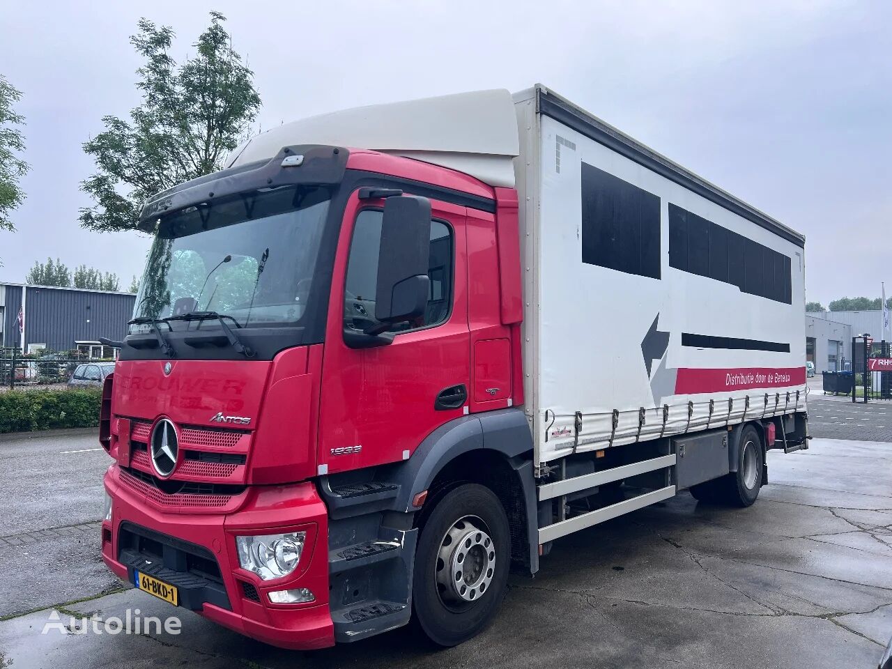 Mercedes-Benz Antos 1933 4X2 CURTAIN SIDE AND BOX + DHOLLANDIA 2.000 KG kamion furgon