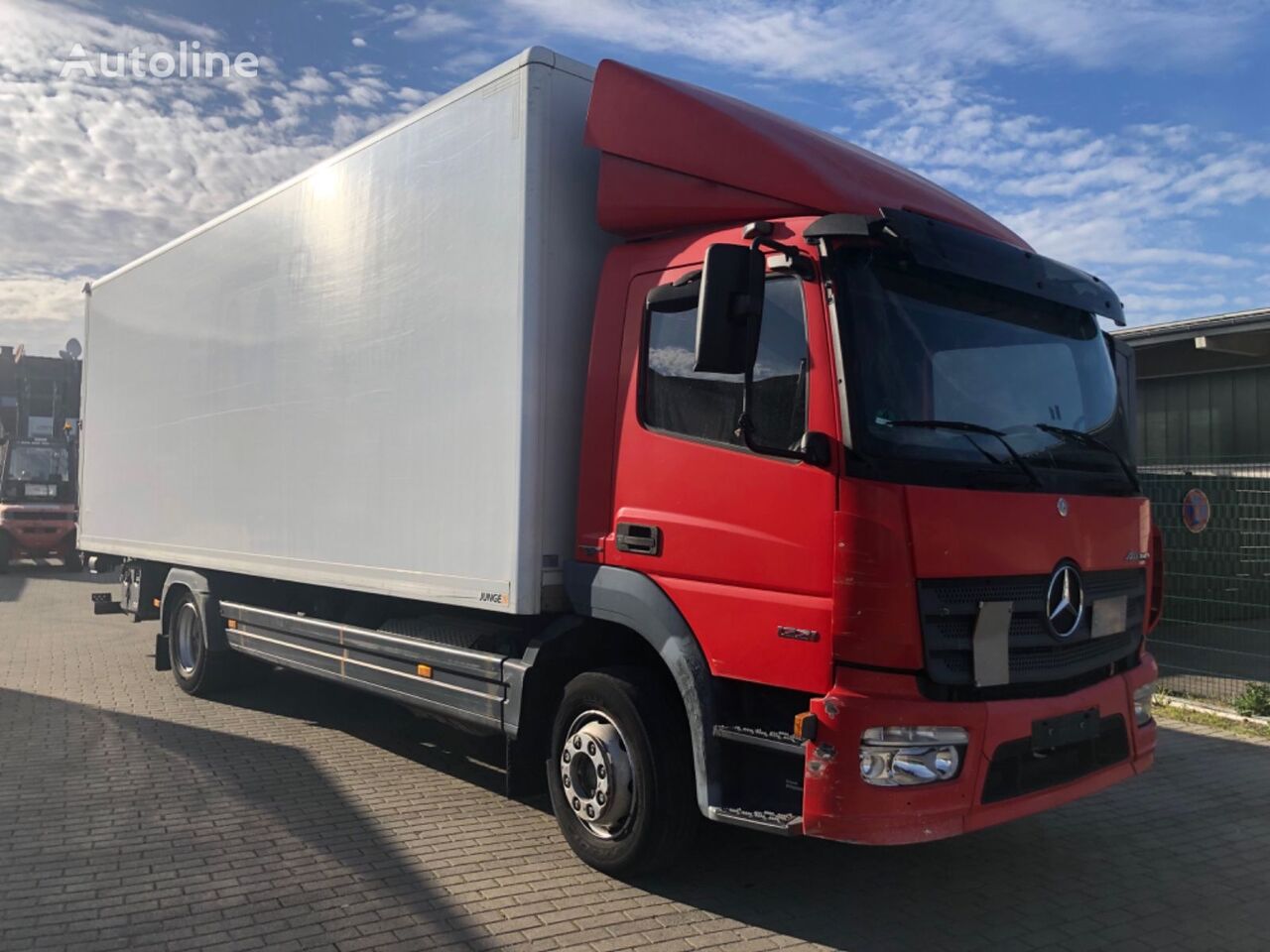 Mercedes-Benz Atego III 1221L kamion furgon nakon udesa