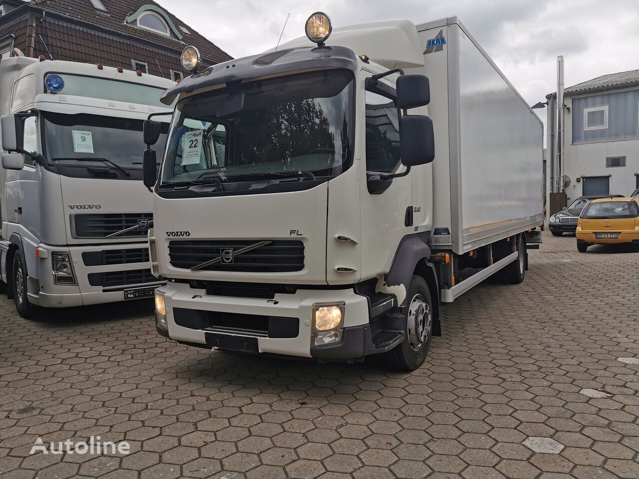 VOLVO FL 240 Manual Gearbox, Steel/Air Suspension kamion furgon