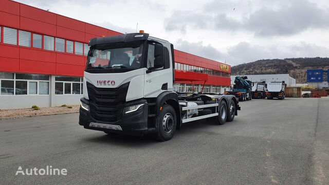 IVECO X-Way AD280X46Y/PS HR ON+ kamion rol kiper