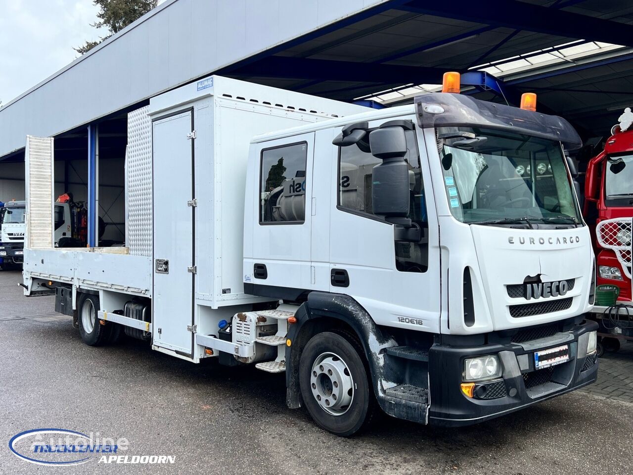 IVECO Eurocargo 120E18 Doka, Manuel kamion s ravnom platformom