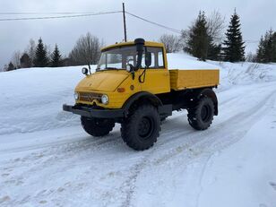 Mercedes-Benz Mb-trac Unimog 406, motorredskap kamion s ravnom platformom