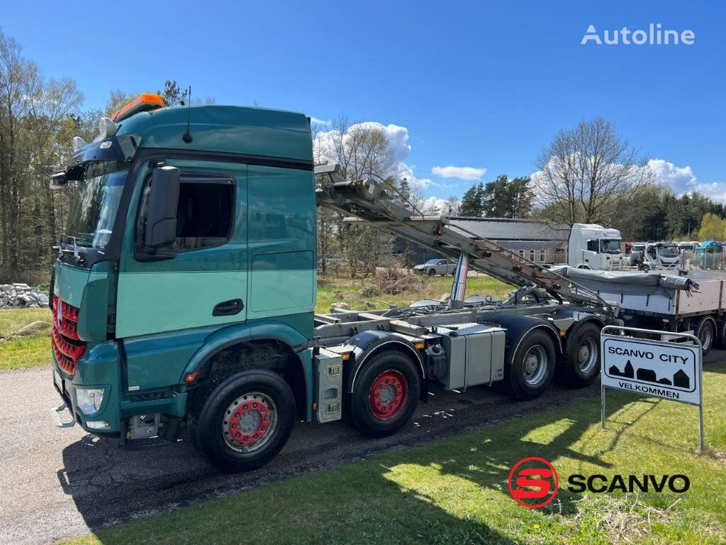 Mercedes-Benz Arocs 3251 K kamion sa kukom za podizanje tereta