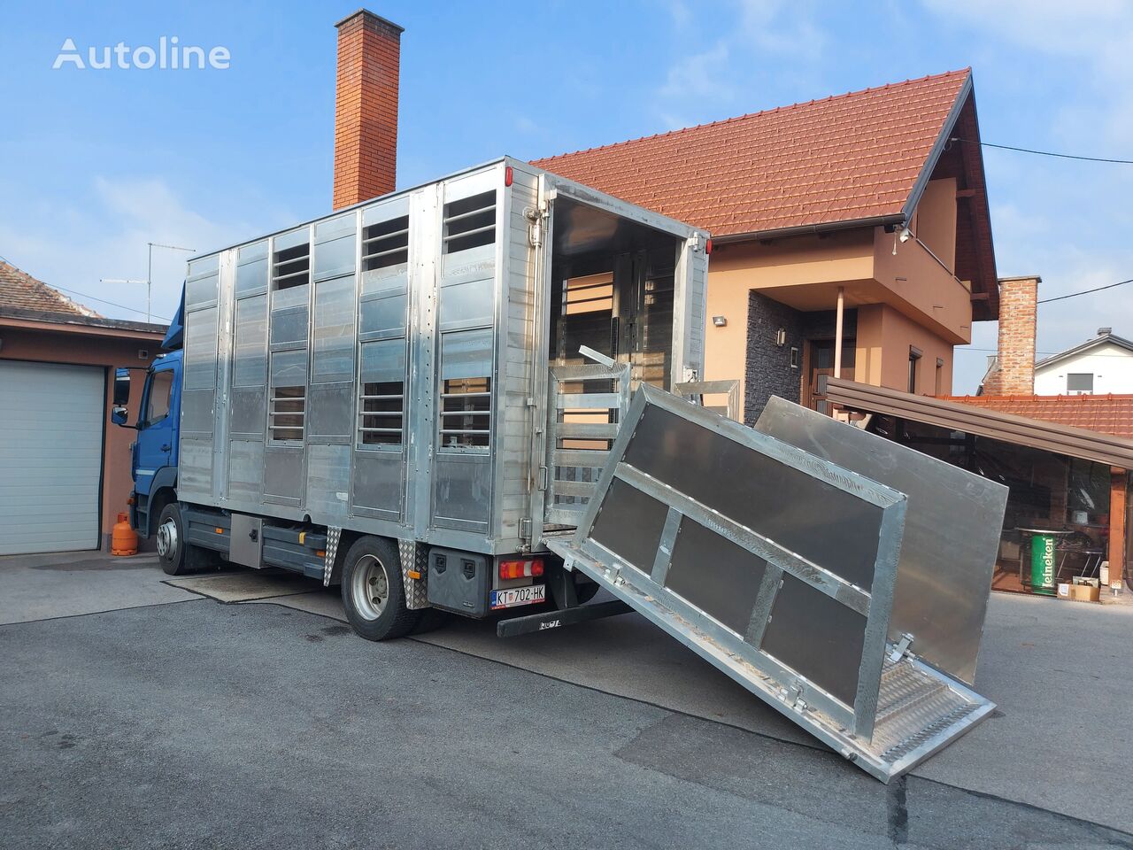 Mercedes-Benz Atego 1223 kamion za prevoz stoke