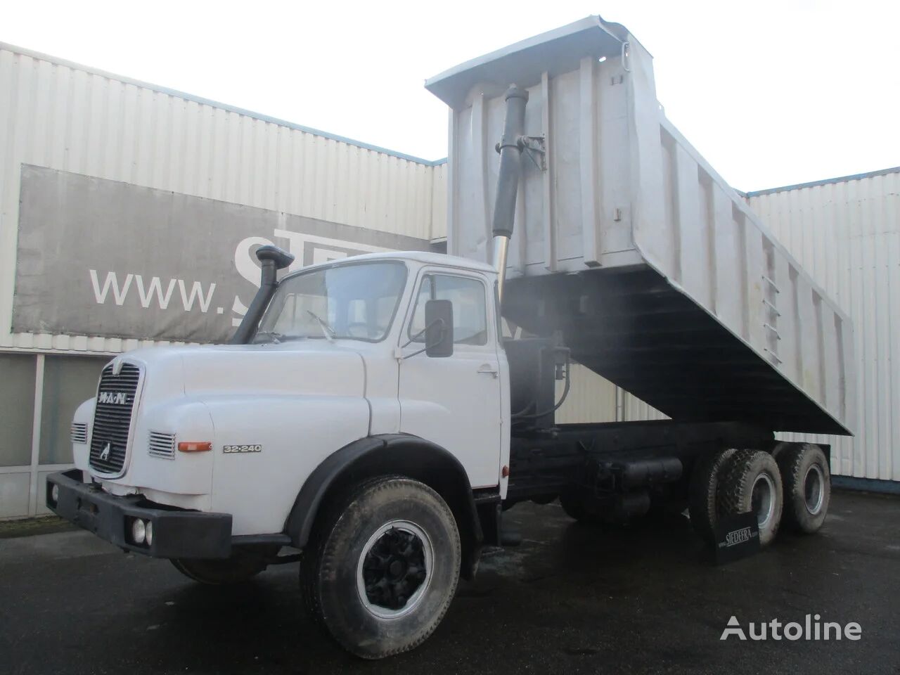 MAN 32.240 , Manual , 6x4 , Tipper truck , Spring suspension kiper