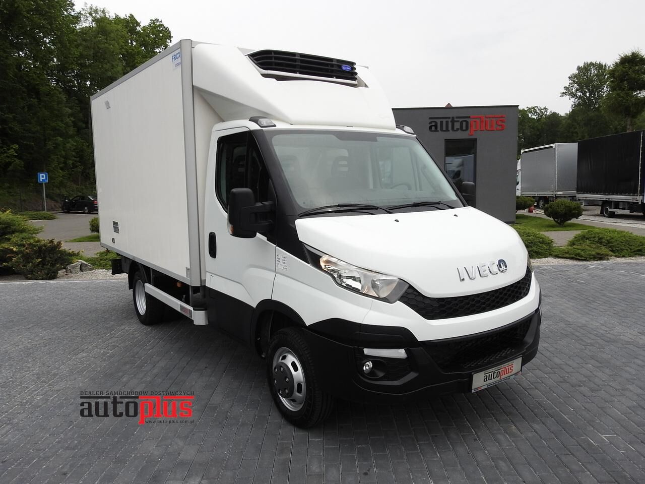 IVECO DAILY 35C15 KONTENER CHŁODNIA -12*C ZASILANIE 230V TEMPOMAT KLIM kamion hladnjača < 3.5t