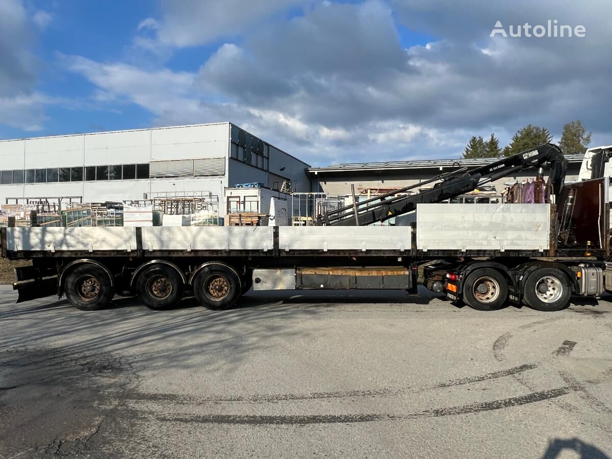 Tyllis Jumbo Trailer kransemi med HIAB 144D-4 Hiduo poluprikolica sa ravnom platformom