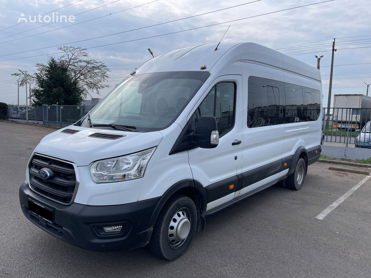 Ford Transit 2.0 / 17+1 / AHK  prigradski autobus