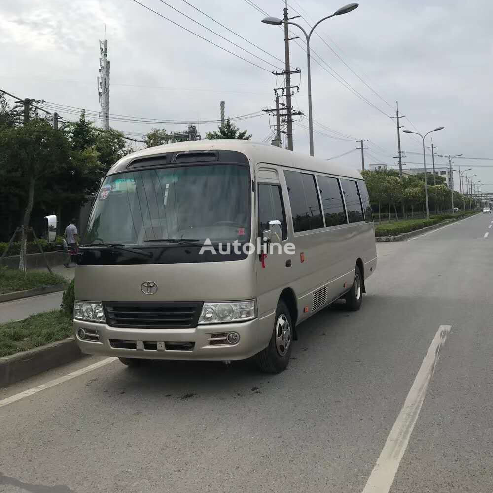 Toyota Coaster prigradski autobus