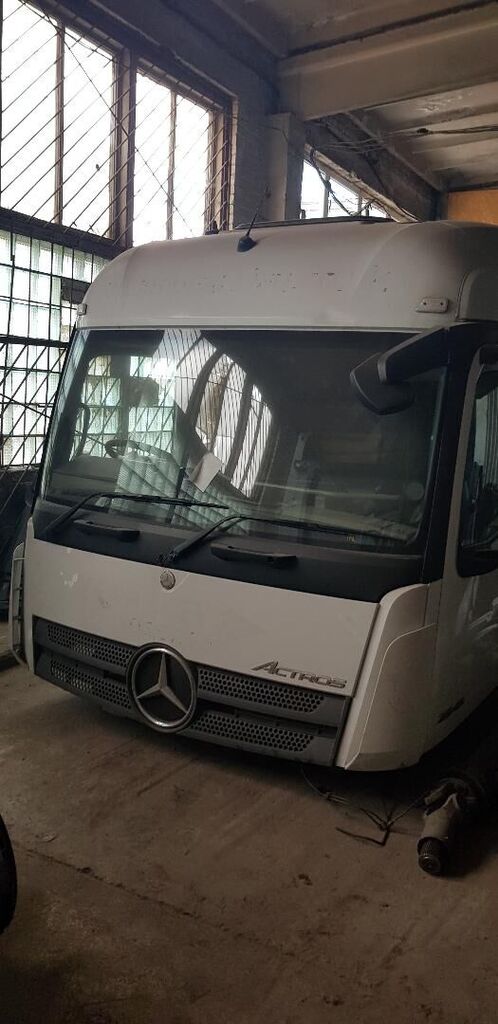 Mercedes-Benz EURO5, EURO6, Gigaspace kabina za Mercedes-Benz Actros MP4 tegljača