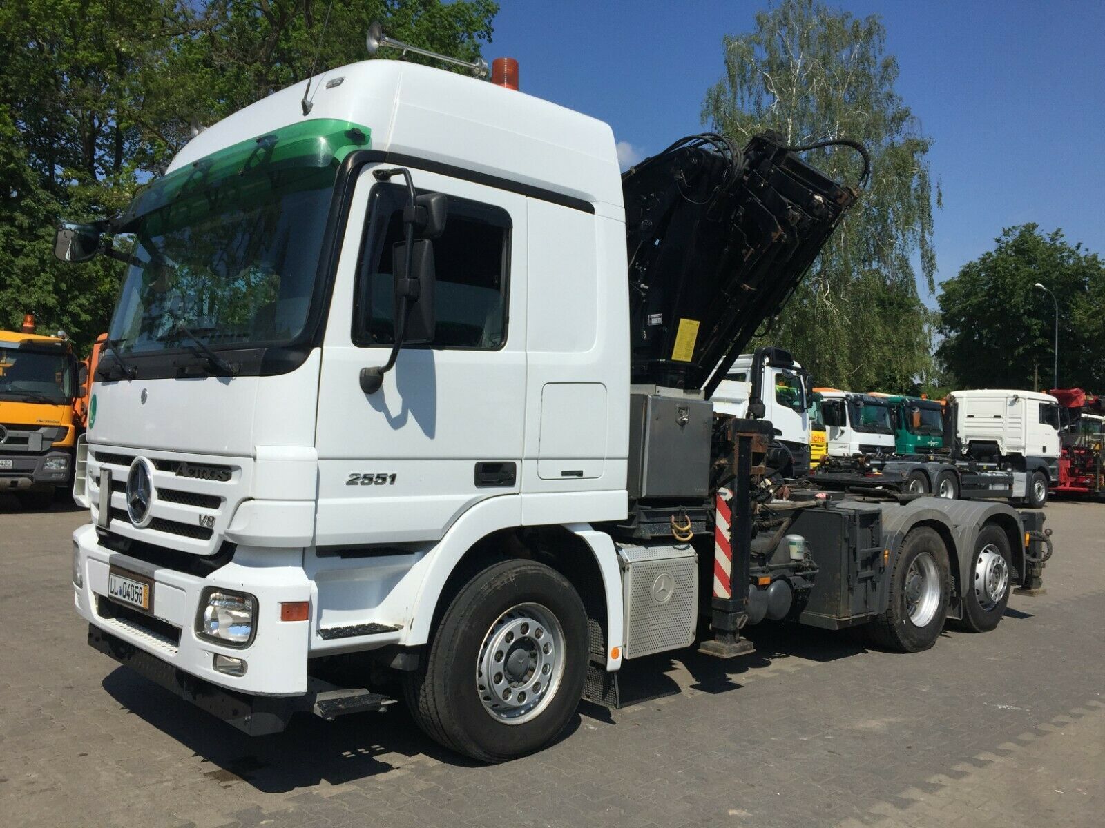 Mercedes-Benz ACTROS 2551 tegljač