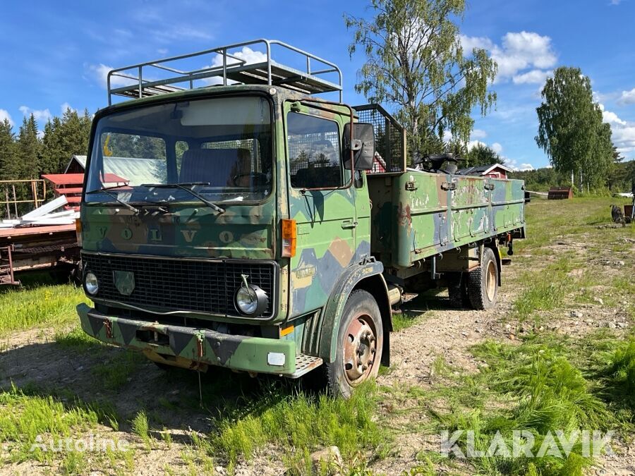 Volvo F611 vojni kamion